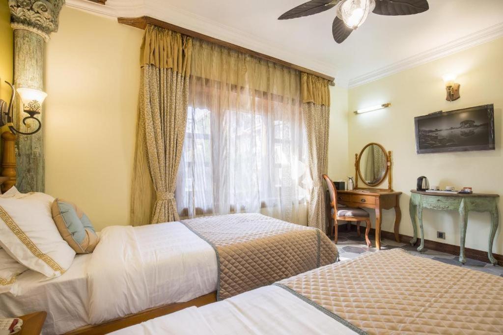 Heritage Hotel Suites And Spa Pokhara Eksteriør billede